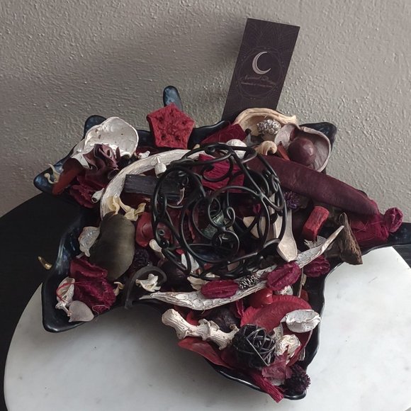 Custom Flower Beeswax Candle Aromatherapy Set w/ Diffuser, Potpourri & Crystal - Picture 11 of 16